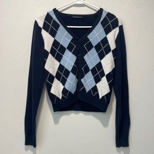 brandy melville blue and white checkered cropped v neck sweater